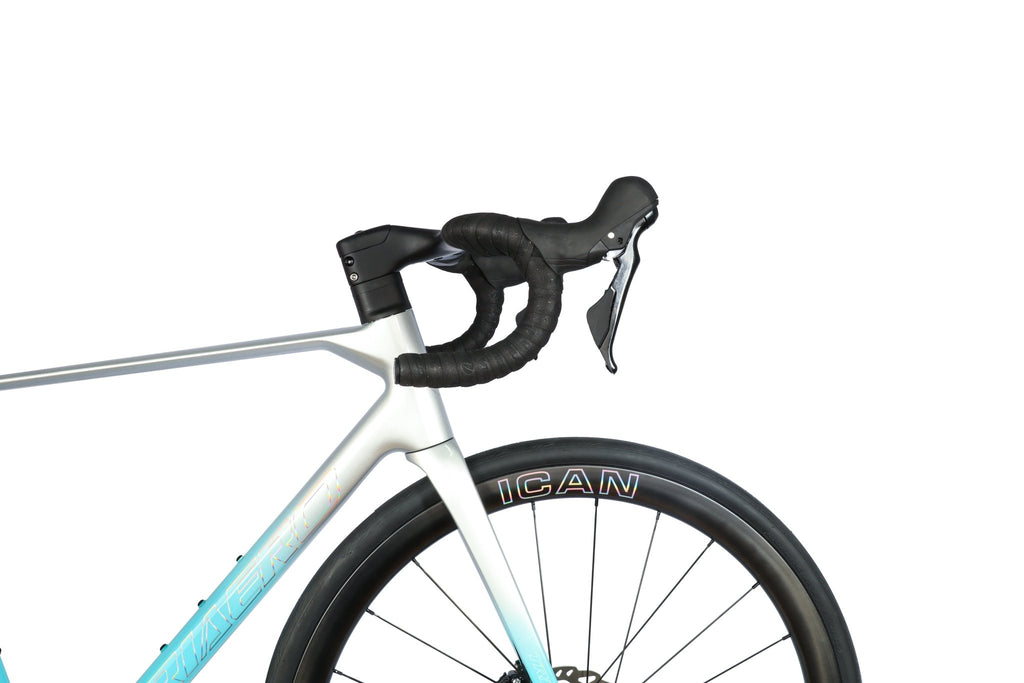 Light Road Disc Bike Flyee - Triaero